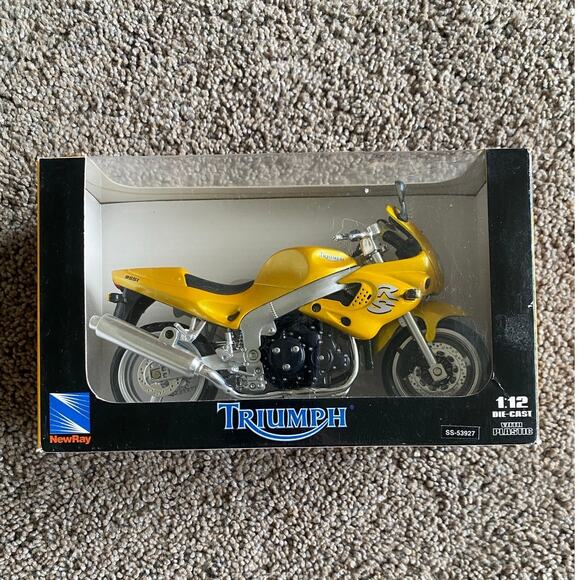 Newray Roadrider Collection TRIUMPH Yellow Diecast Motorcycle, 1:12 Scale - Picture 1 of 7